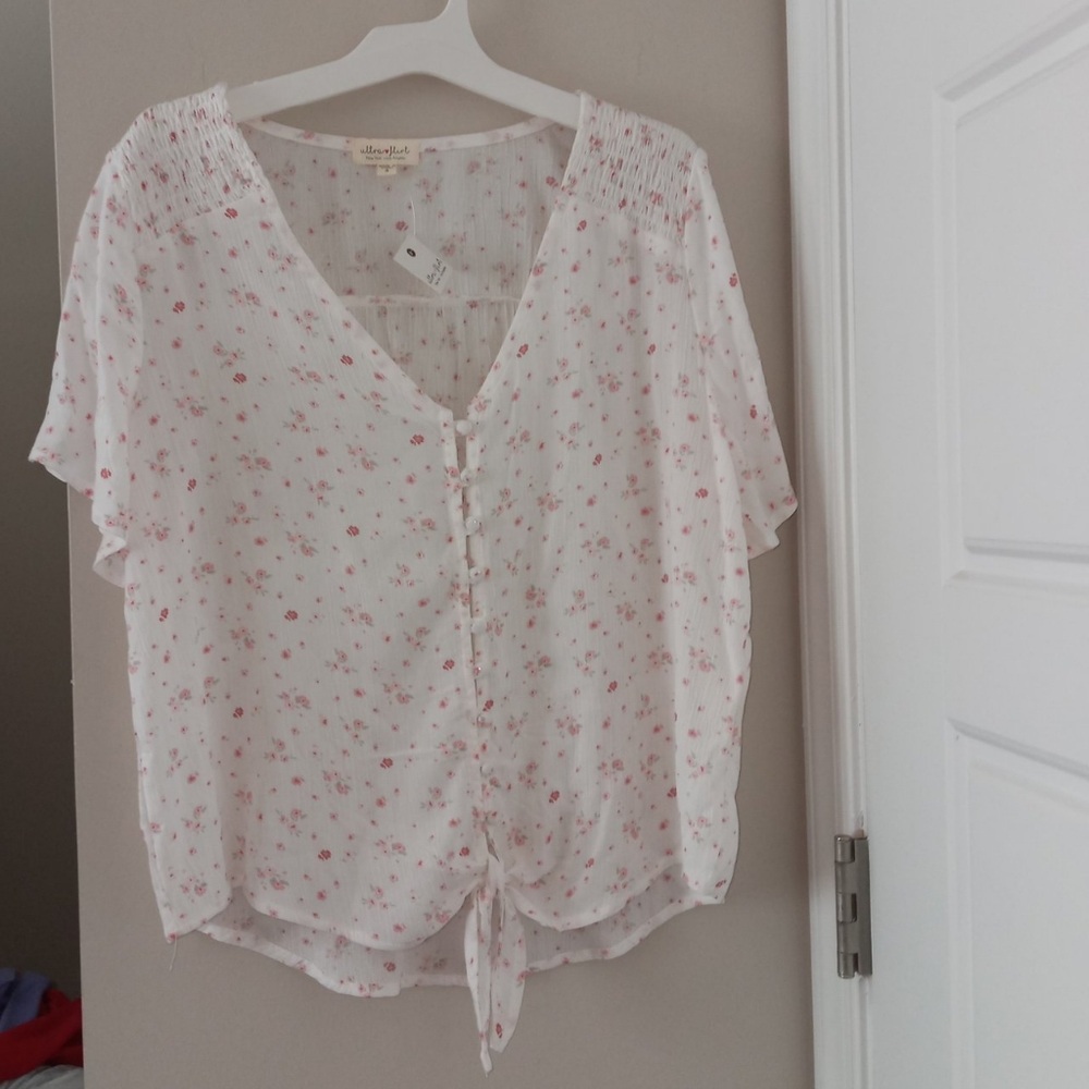ULTRA FLIRT white floral front tie top size small